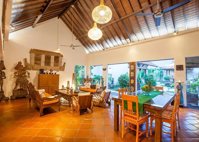 Villa Private 3br With Pool - Quiet & Spacious - Near & Legian