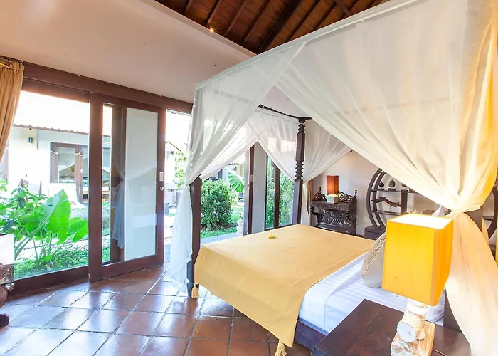 Villa Private 3br With Pool - Quiet & Spacious - Near & Legian Seminyak