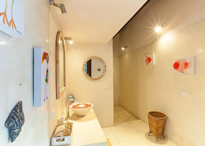 Villa Private 3br With Pool - Quiet & Spacious - Near & Legian Seminyak